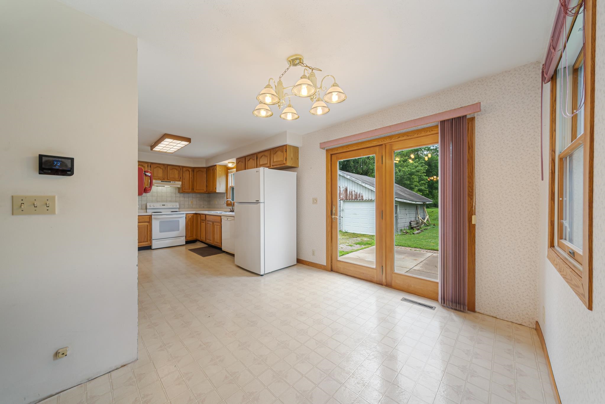 619 RIVERVIEW Drive