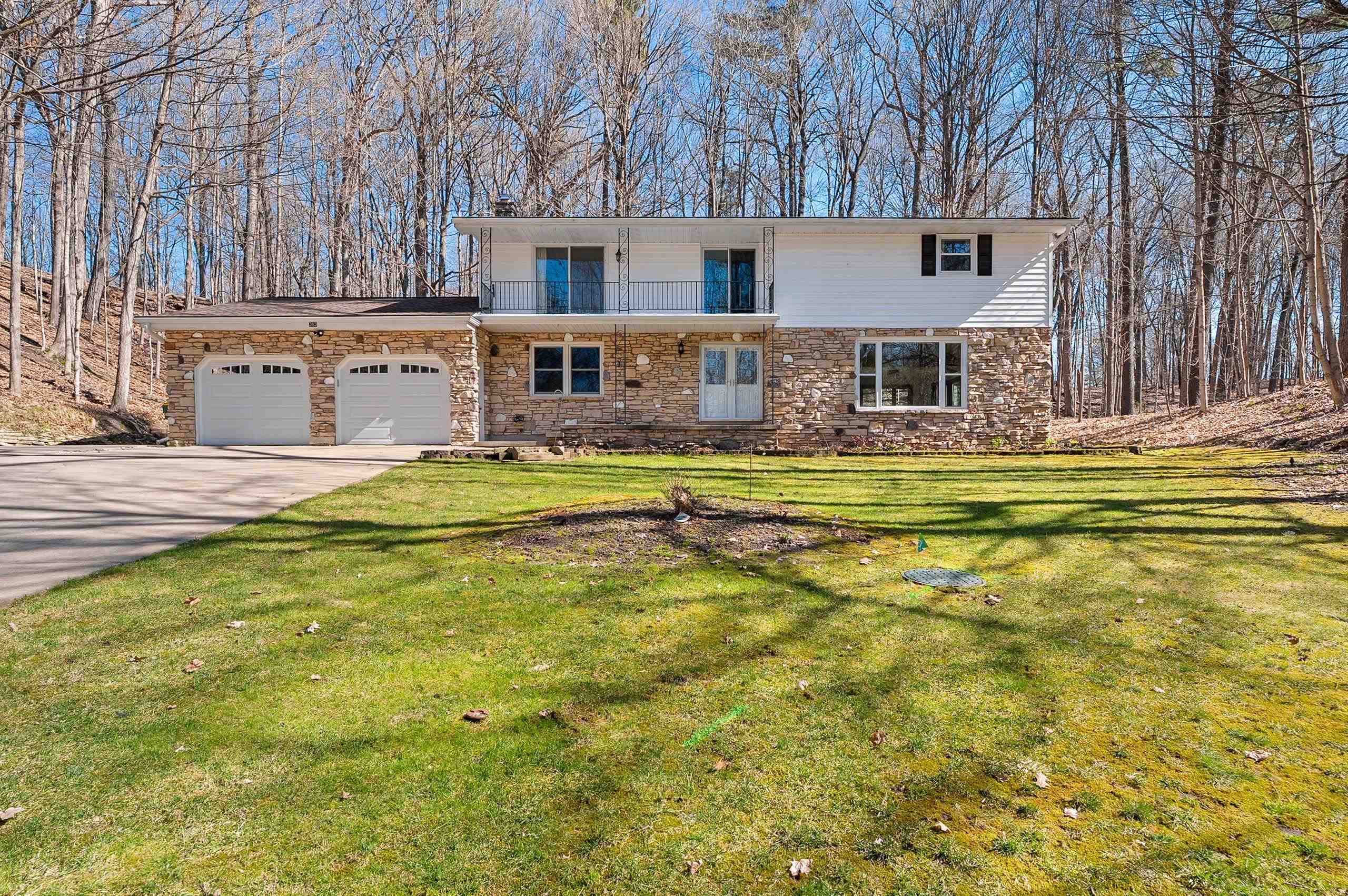 Photo 1 of 90 — 383 SWISS HILL Drive, GREEN BAY, WI 54302