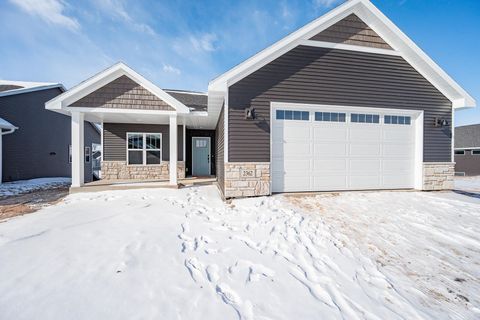 Photo of 2362 WHISPERING WIND Lane, GREEN BAY, WI 54303 (MLS # 50320472)