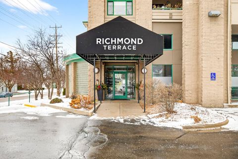 Photo of 400 N RICHMOND Street #328, APPLETON, WI 54911 (MLS # 50321600)