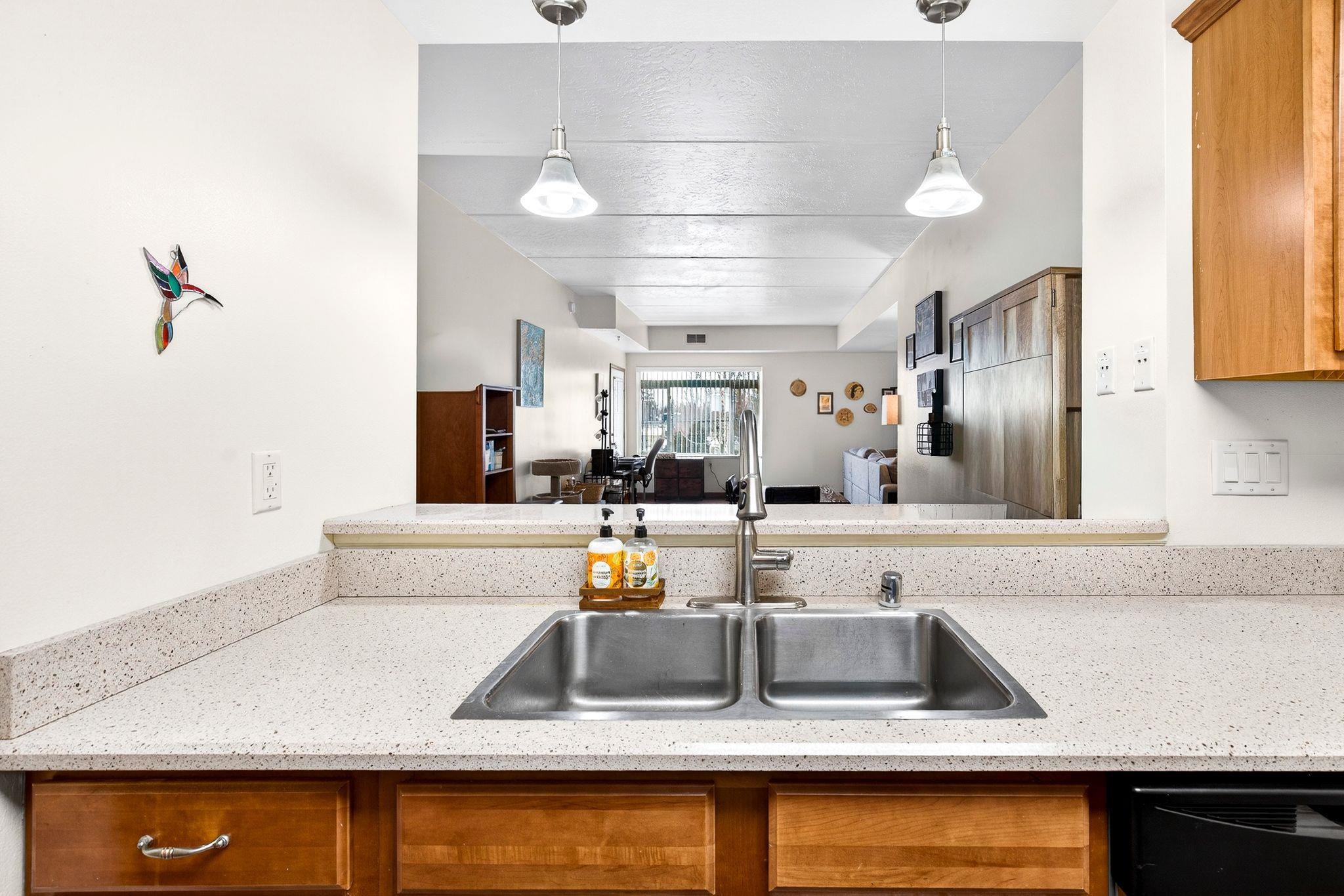 400 N RICHMOND Street 328