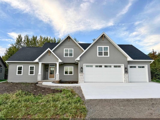 W5875 DELTA DR, MENASHA, WI 54952 - Image a54f48559ef617e2cccb787db2efd80a/528698025
