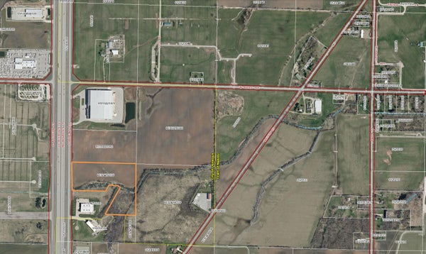 4100 POBEREZNY RD, OSHKOSH, WI 54902 - Image a5b7ec8bb6e85bd8ceecb3a77c393232/4148469071