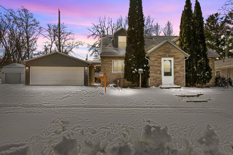 244 W LIBERTY Street BERLIN WI 54923