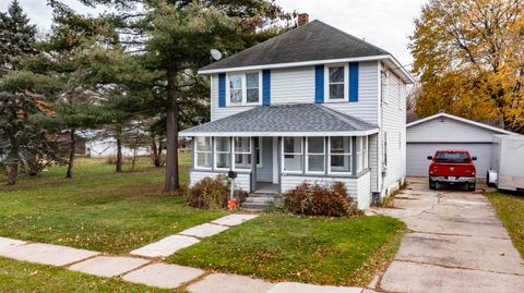 Photo of 265 MODOC Street, CLINTONVILLE, WI 54929 (MLS # 50319280)