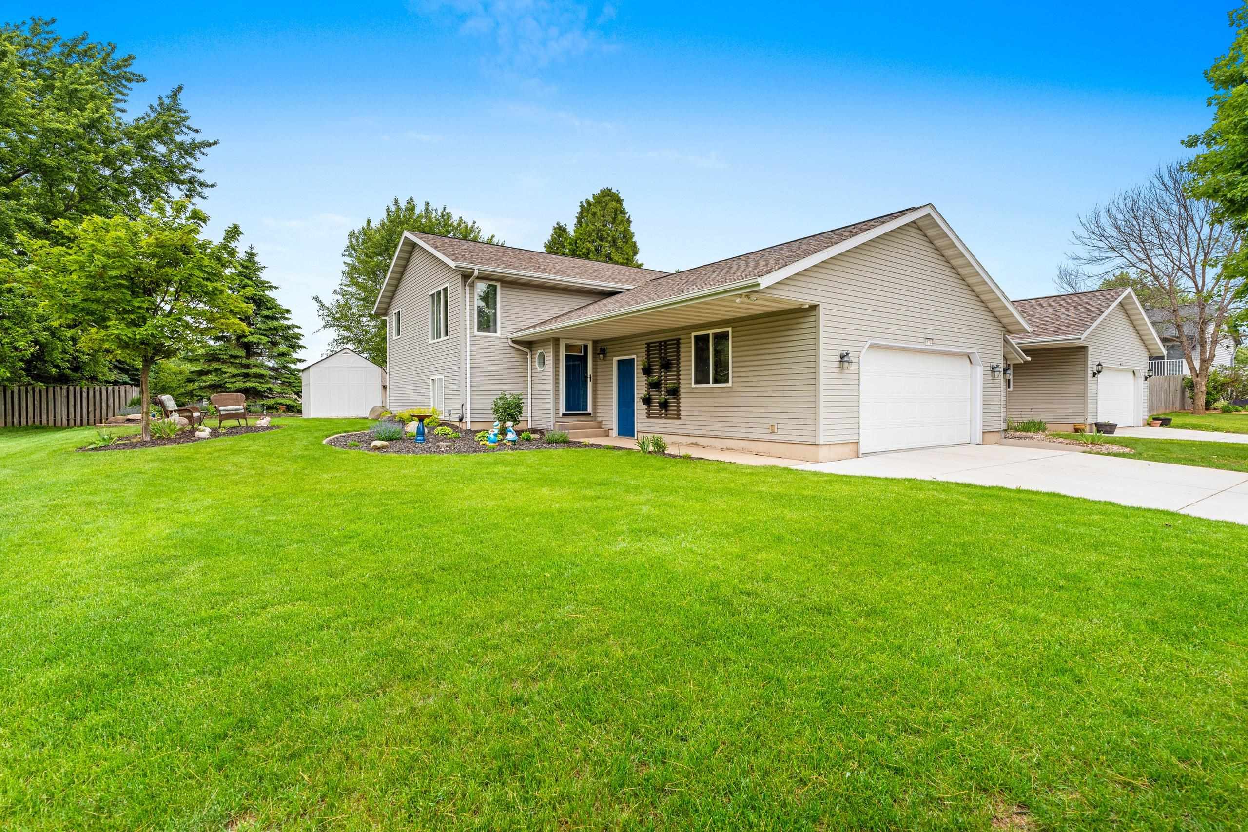 Greenville, Wisconsin 54942, United States, 4 Bedrooms Bedrooms, ,2 BathroomsBathrooms,Residential,Active,149971