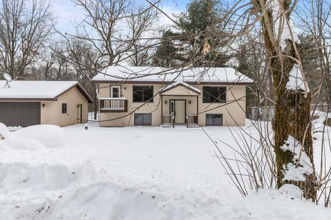 Photo of N8790 REDSAND Road, IOLA, WI 54945 (MLS # 50319248)