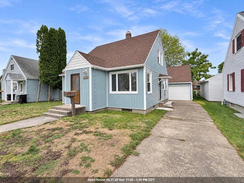 Photo of 2004 17TH Avenue, MENOMINEE, MI 49858 (MLS # 50332771)