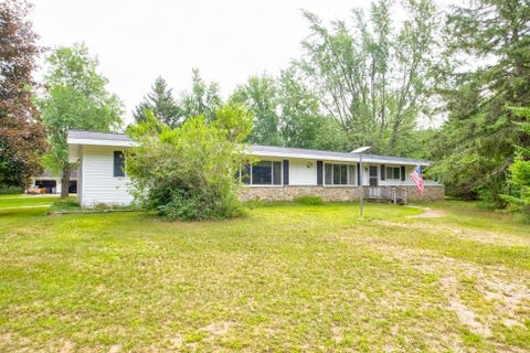 Photo of N5712 COUNTY 577 Road, WALLACE, MI 49893 (MLS # 50330660)