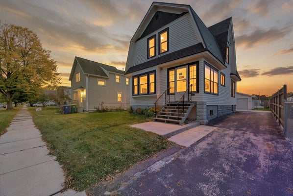 1208 S CHESTNUT AVE, GREEN BAY, WI 54304 - Image a914e6e33ff7c2e27f10b65fa38feac3/2015115277