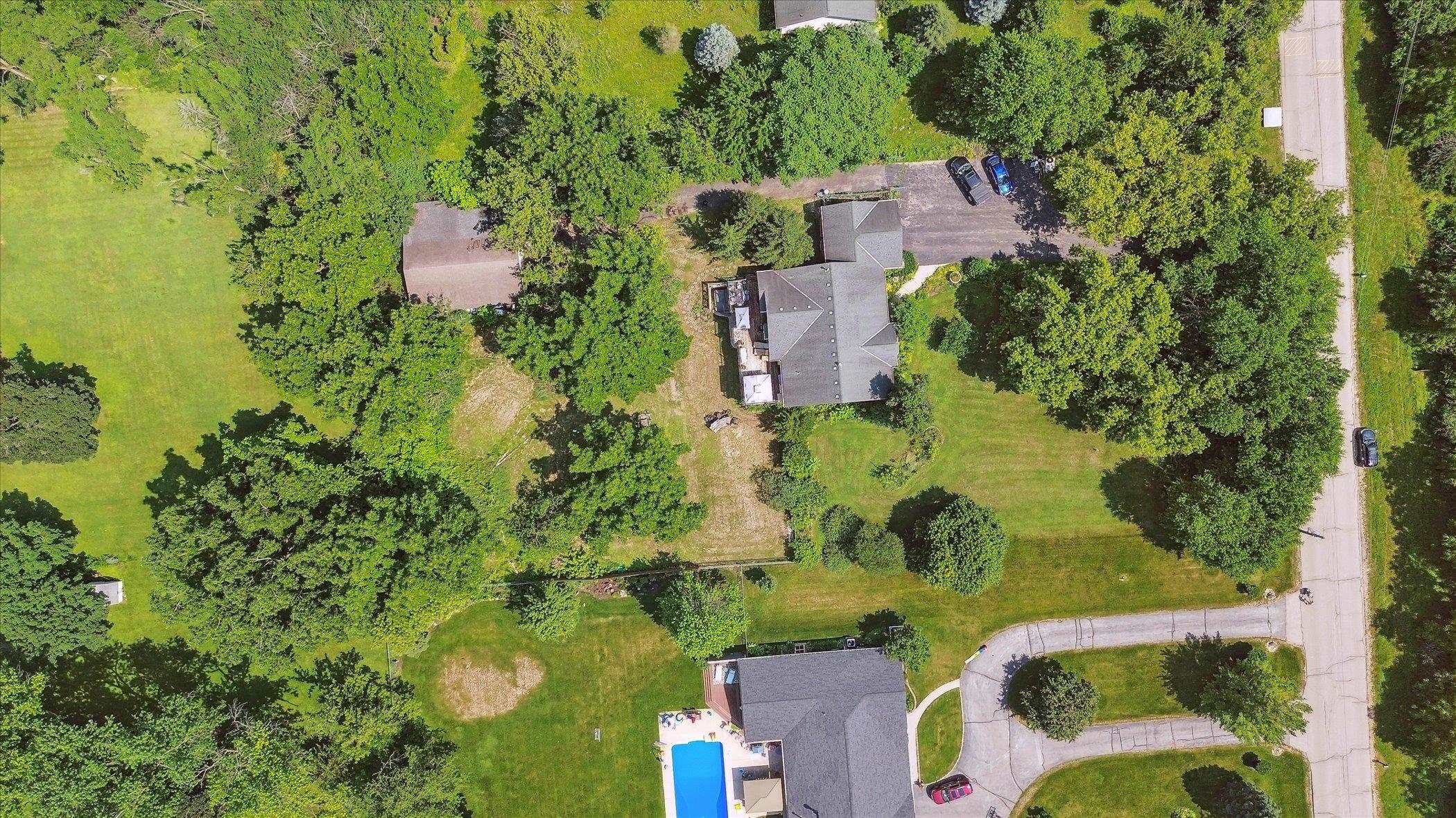 Lake Geneva, Wisconsin 53147, United States, 4 Bedrooms Bedrooms, ,3 BathroomsBathrooms,Residential,Active,155625