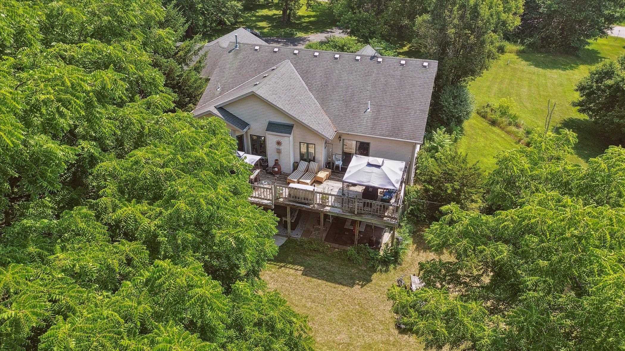 Lake Geneva, Wisconsin 53147, United States, 4 Bedrooms Bedrooms, ,3 BathroomsBathrooms,Residential,Active,155625