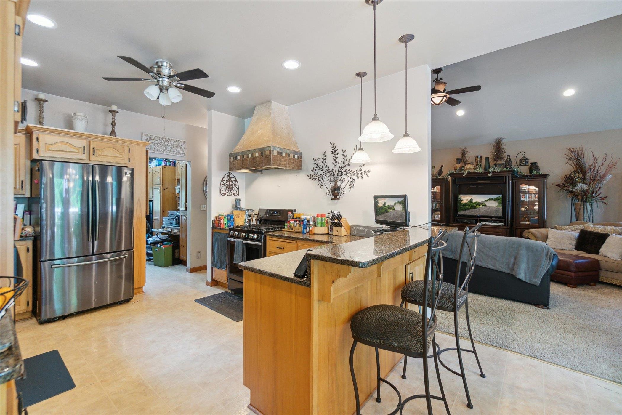 Lake Geneva, Wisconsin 53147, United States, 4 Bedrooms Bedrooms, ,3 BathroomsBathrooms,Residential,Active,155625