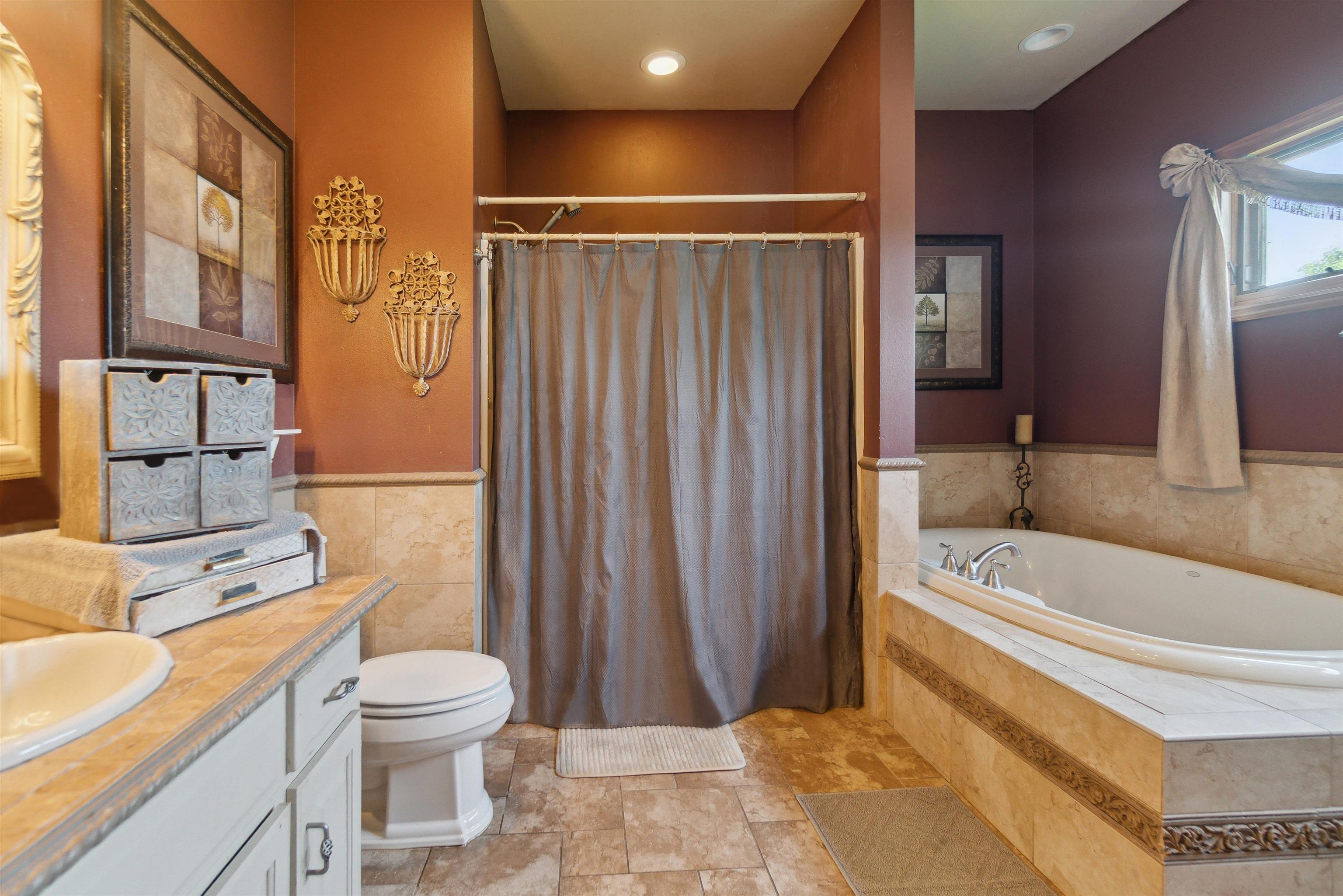 Lake Geneva, Wisconsin 53147, United States, 4 Bedrooms Bedrooms, ,3 BathroomsBathrooms,Residential,Active,155625