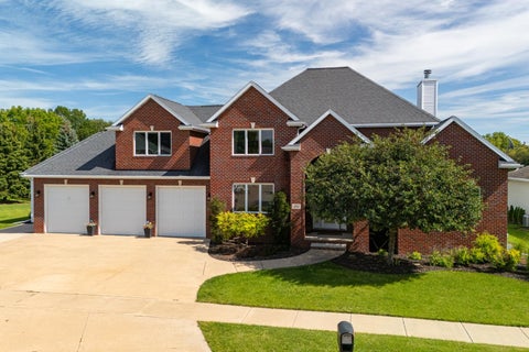 Photo of 494 WINDINGBROOK Drive, OSHKOSH, WI 54904 (MLS # 50332957)