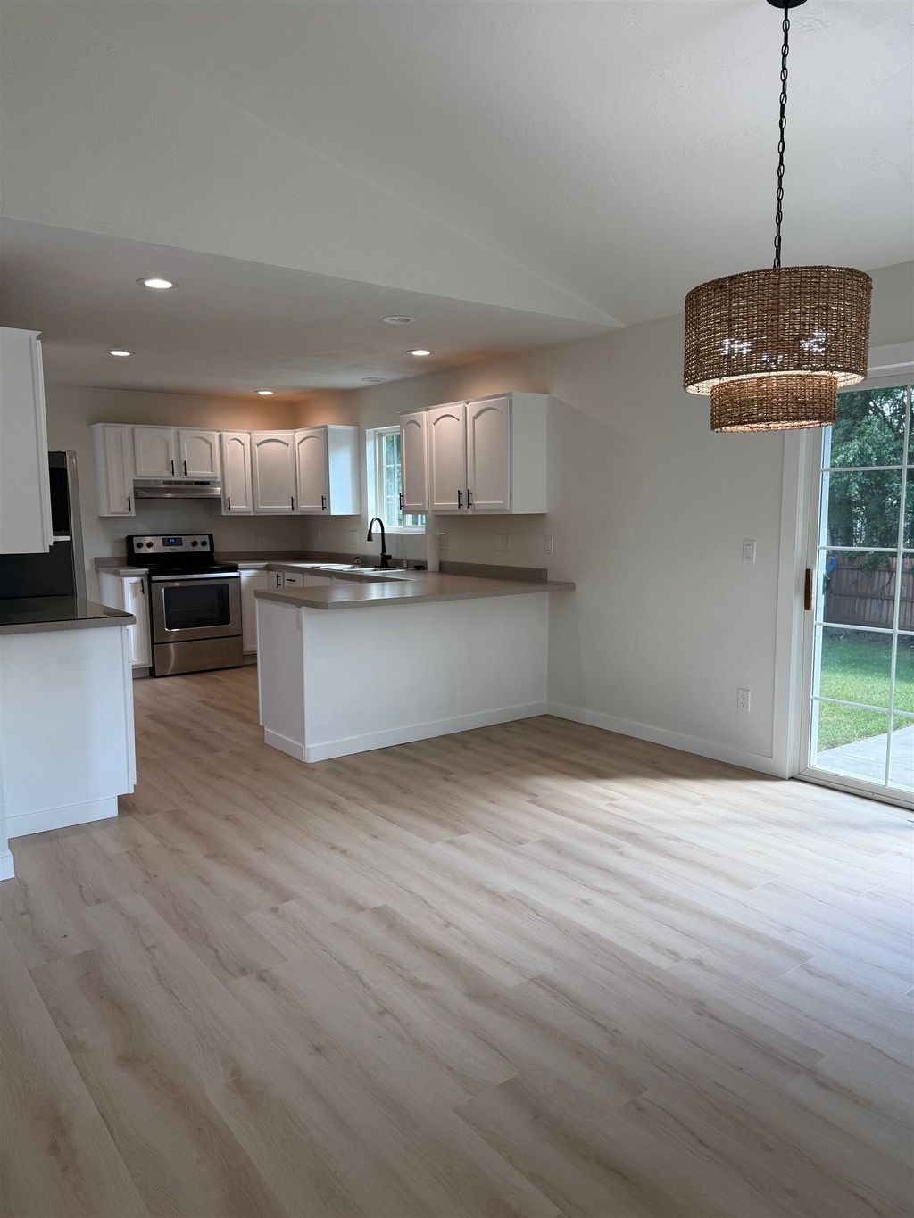 Photo of 121 E MEADOW GROVE Boulevard, APPLETON, WI 54915 (MLS # 50315640)