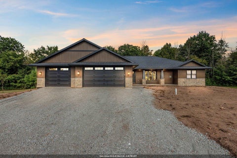 Photo of 6157 BAY HILL Court, LUXEMBURG, WI 54217 (MLS # 50332712)