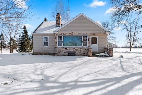 Photo of W1350 COTTONVILLE Court, BERLIN, WI 54923 (MLS # 50321502)