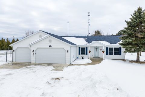 Photo of 1809 FALCON Lane, ELLISON BAY, WI 54210 (MLS # 50321069)