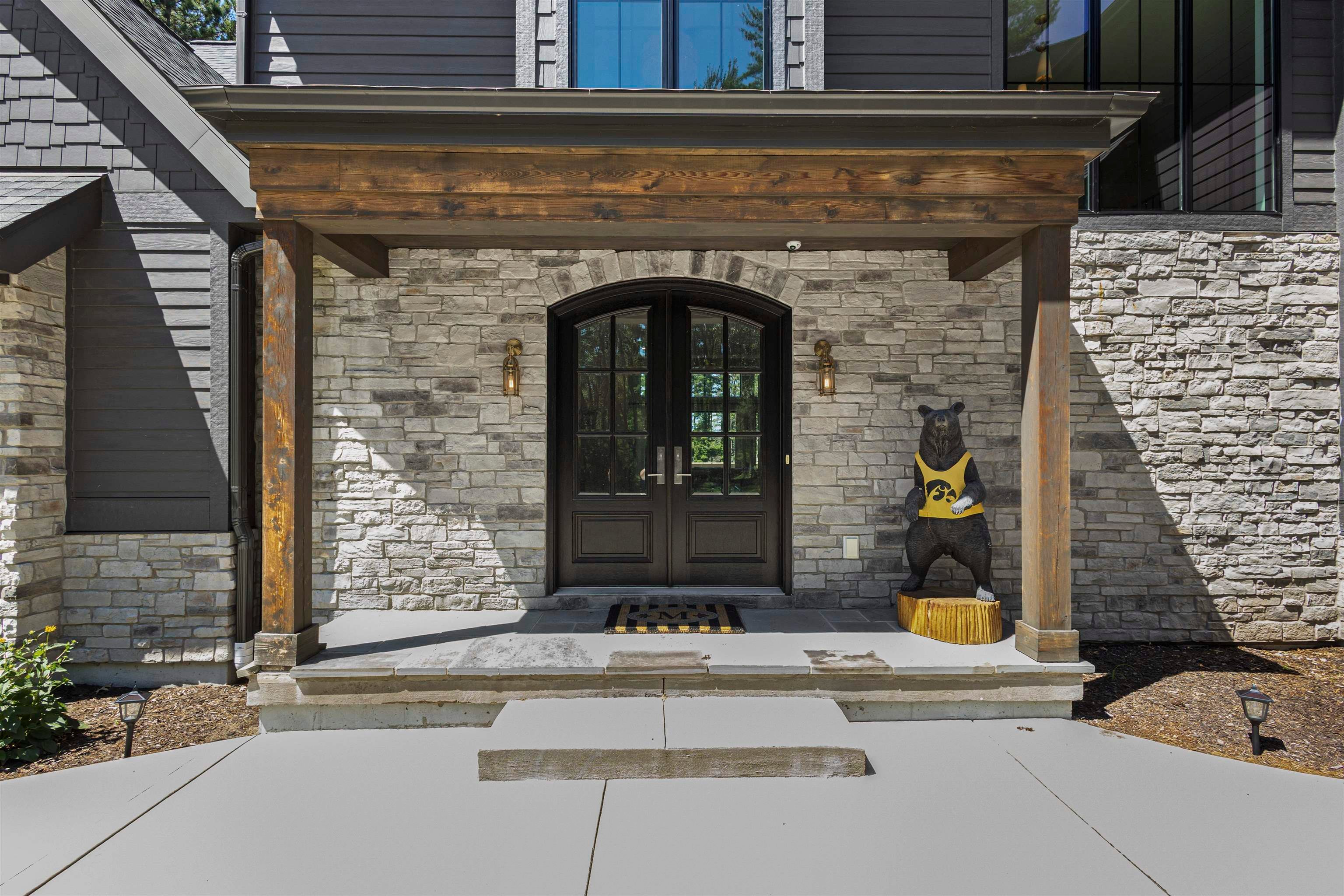 1781 S BLUFF Trail