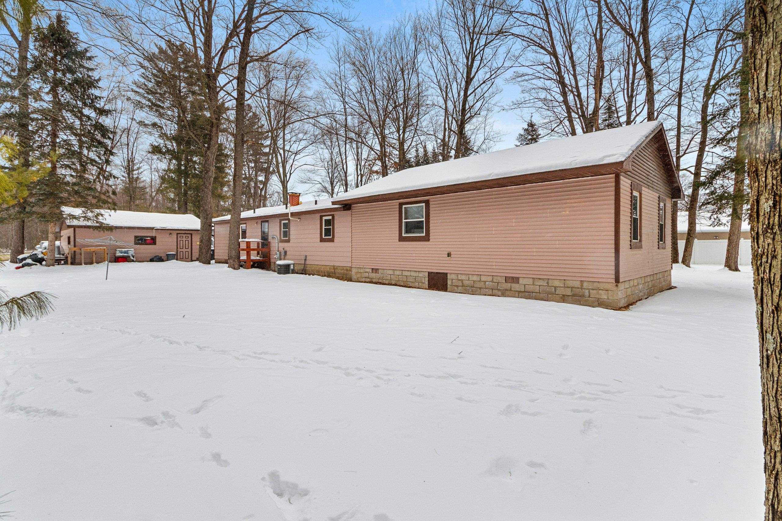 Shawano, Wisconsin 54166, United States, 3 Bedrooms Bedrooms, ,2 BathroomsBathrooms,Residential,Active,3456