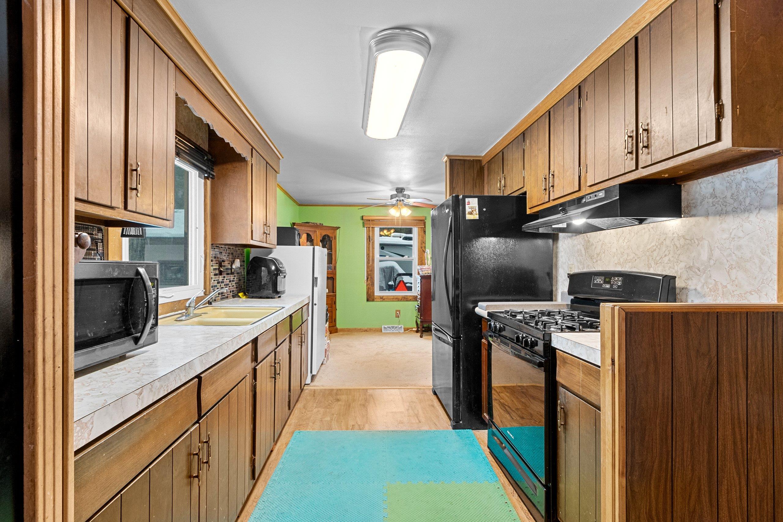 Shawano, Wisconsin 54166, United States, 3 Bedrooms Bedrooms, ,2 BathroomsBathrooms,Residential,Active,3456