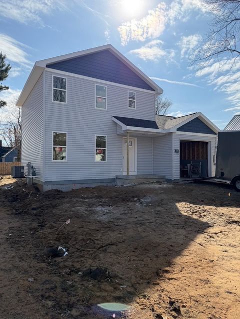 Photo of 112 E LAW Street, NEW LONDON, WI 54961 (MLS # 50320615)