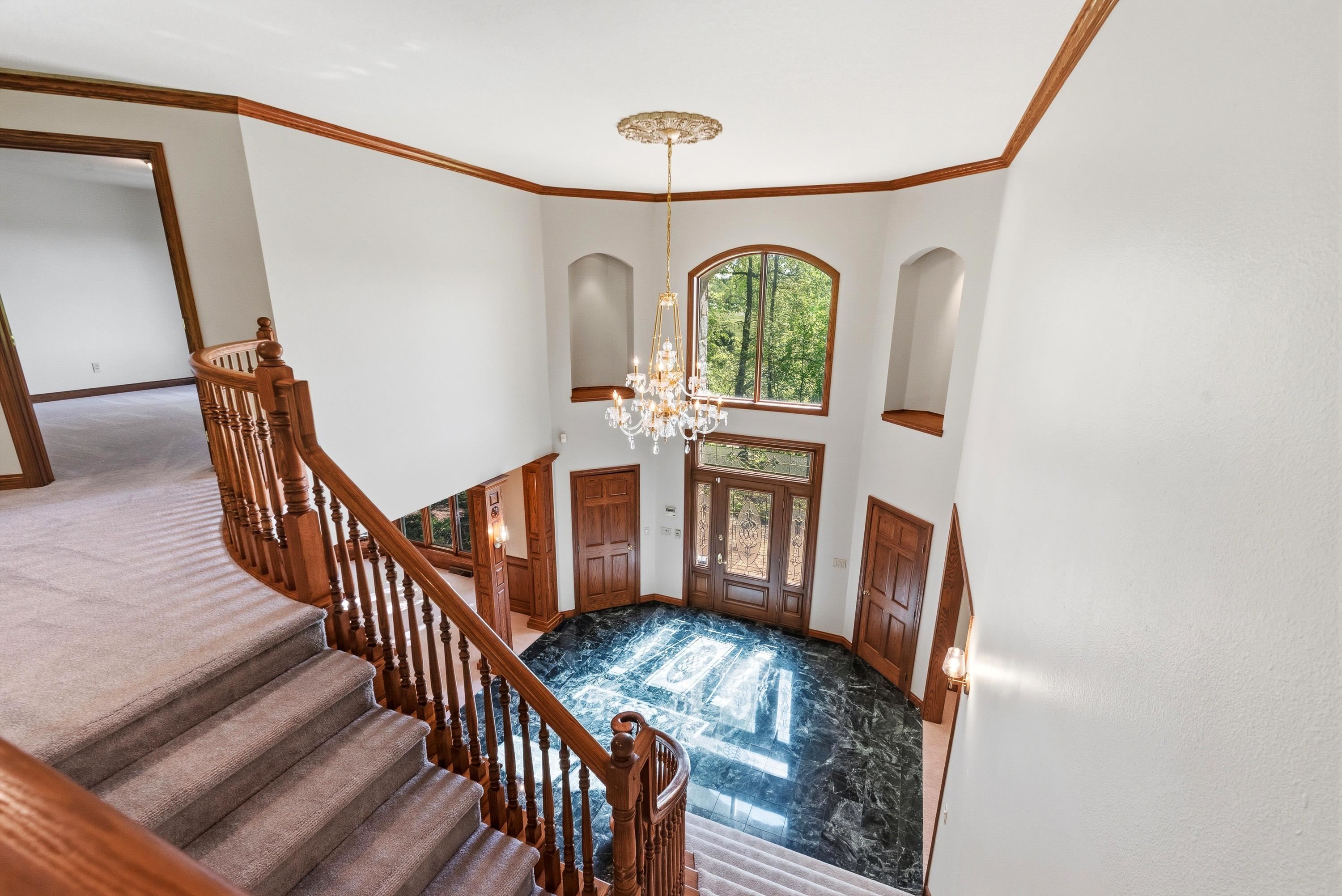 364 LEDGEWOOD Drive