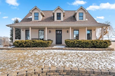 Photo of 2414 LONGTAIL BEACH Lane, SUAMICO, WI 54173 (MLS # 50321698)