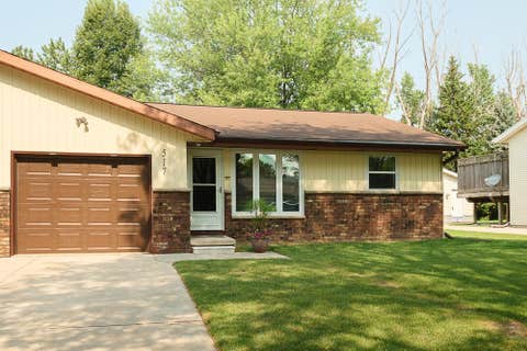 Photo of 517 KELLY JO Drive, GREEN BAY, WI 54303 (MLS # 50330366)