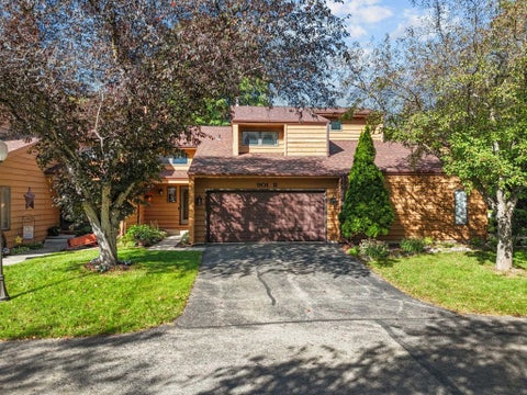Photo of 901 E WINDFIELD Place #B, APPLETON, WI 54911 (MLS # 50332691)