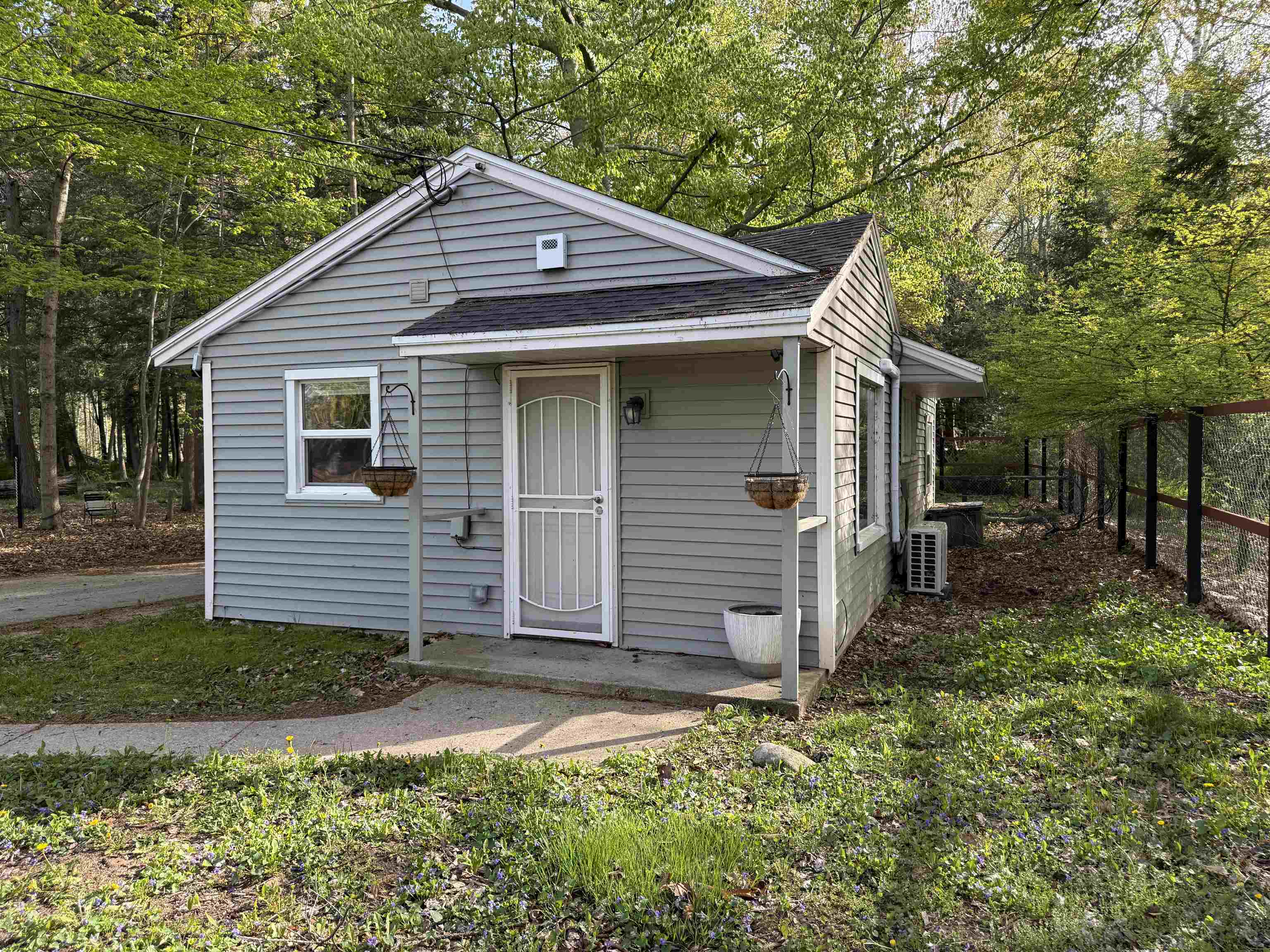 Photo 1 of 16 — 1059 TACOMA BEACH Road, STURGEON BAY, WI 54235