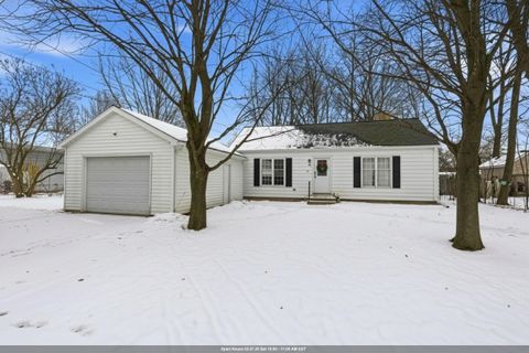 Photo of 182 N CLINTON Avenue, CLINTONVILLE, WI 54929 (MLS # 50321638)