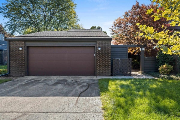 143 WEBSTER HEIGHTS DR, GREEN BAY, WI 54301 - Image ad5f3e0df012669e18cc2ef98baaab30/853432012
