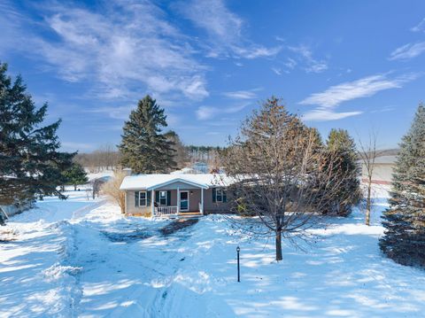Photo of N4501 STATE ROAD 73, PRINCETON, WI 54968 (MLS # 50319284)