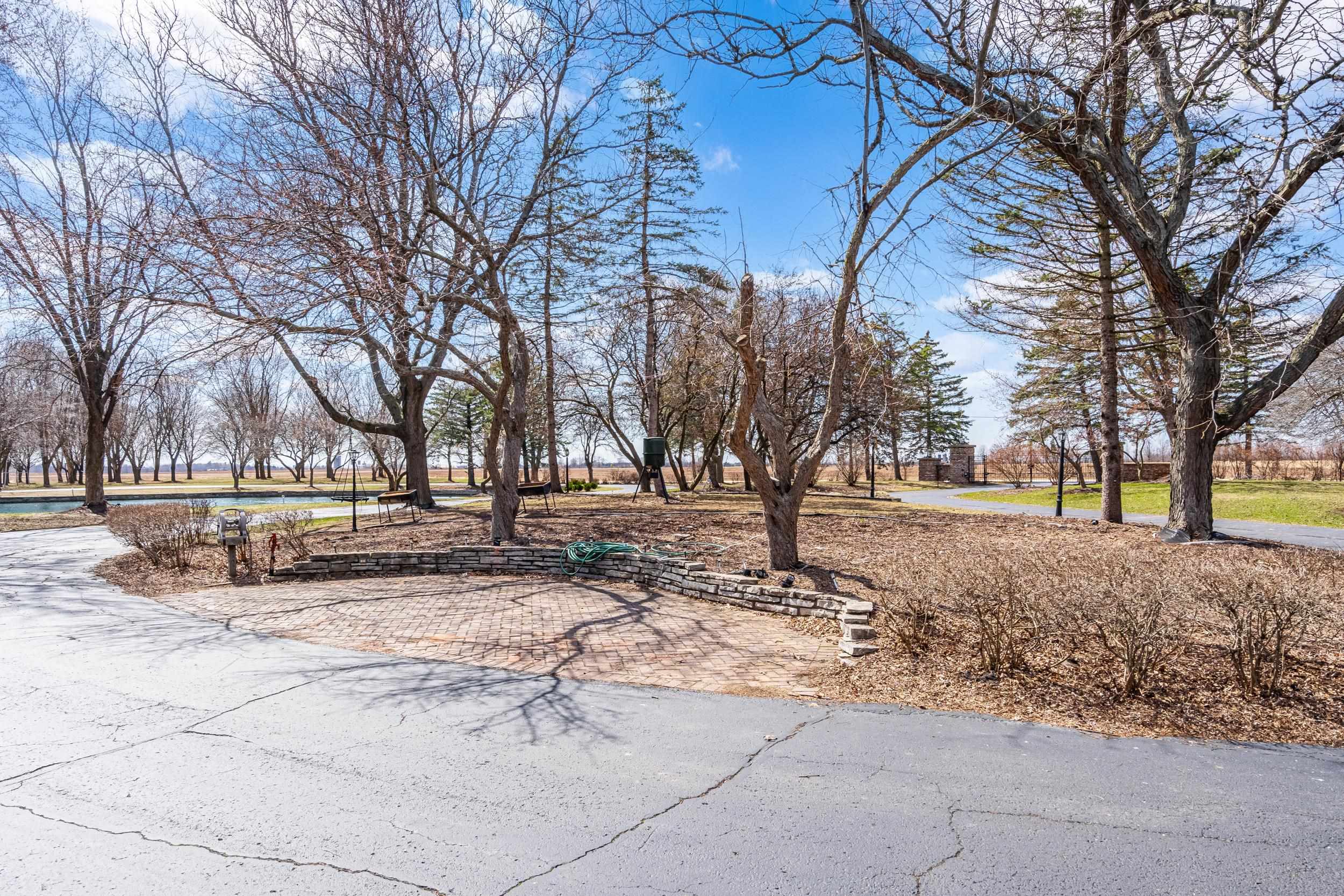 3687 LOST DAUPHIN Road