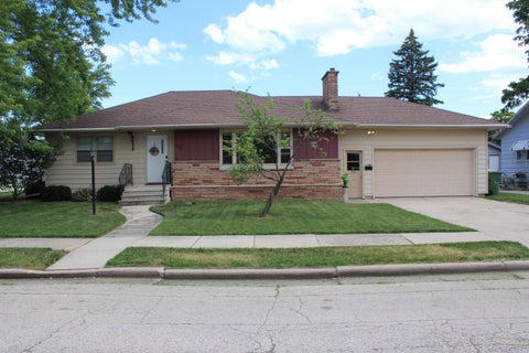 Photo of 273 E MCWILLIAMS Street, FOND DU LAC, WI 54935 (MLS # 50327504)