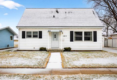 Photo of 1813 E PAULINE Street, APPLETON, WI 54911 (MLS # 50321449)