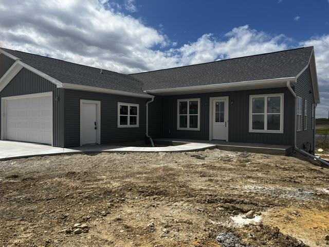 812 LAKEVIEW Lane