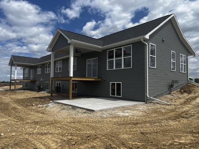 812 LAKEVIEW Lane