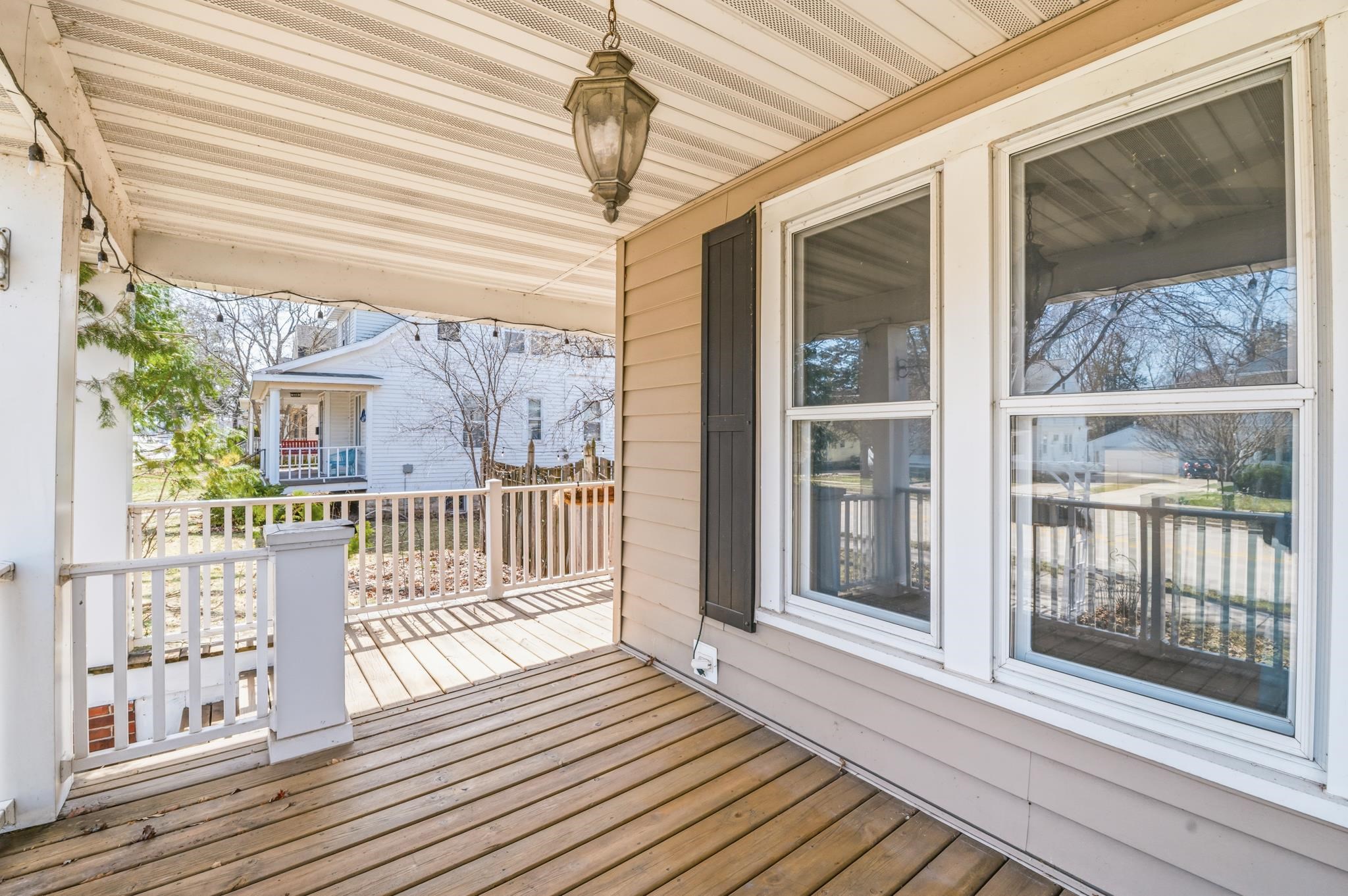 1110 S WEBSTER Avenue