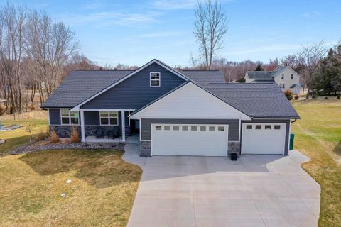 Photo of 1221 VELSEN Road, GREEN BAY, WI 54313 (MLS # 50323263)