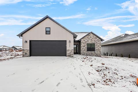 Photo of 3110 LAZY OAK Drive, GREEN BAY, WI 54311 (MLS # 50327259)