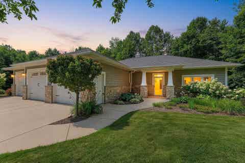 Photo of 3940 SUNNYVIEW Road, DE PERE, WI 54115 (MLS # 50330278)