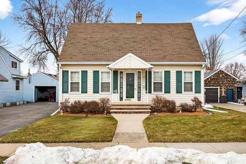 228 FREDERICK Street MENASHA WI 54952