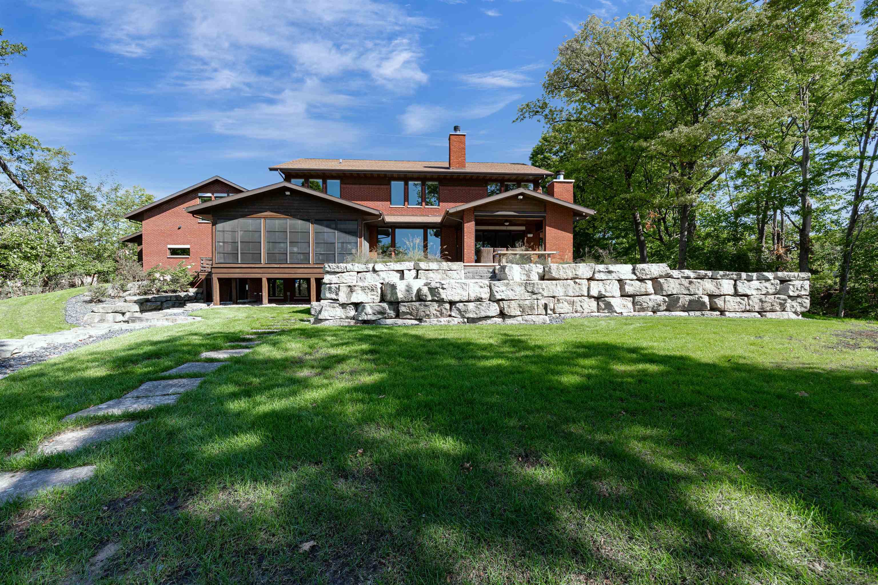 1515 W REID Drive