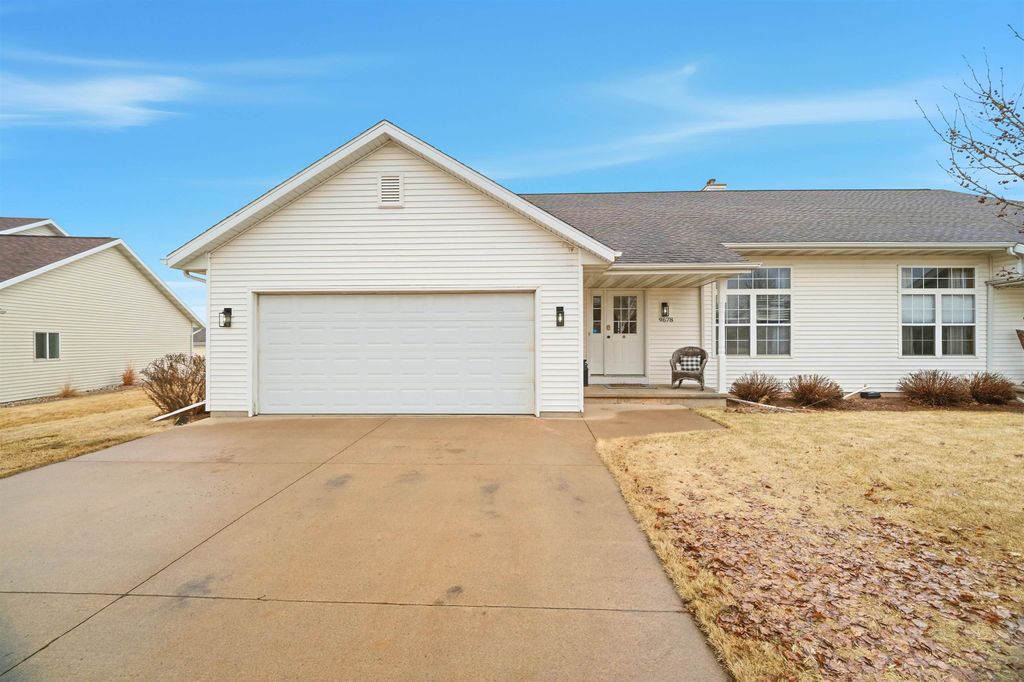 Photo of N9678 HOPFENSPERGER Road, APPLETON, WI 54915 (MLS # 50322142)