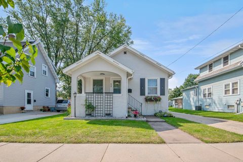 Photo of 949 MATHER Street, GREEN BAY, WI 54303 (MLS # 50316002)