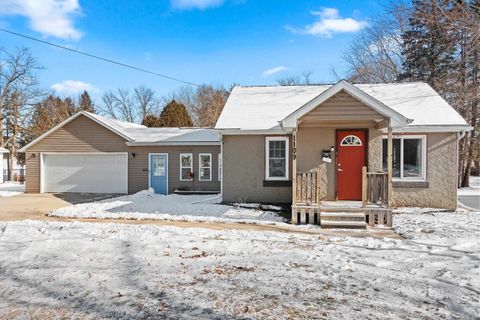 Photo of 1109 S 6TH Street, DE PERE, WI 54115 (MLS # 50320442)