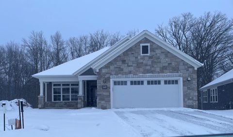 Photo of 2429 ORION Circle, GREEN BAY, WI 54311 (MLS # 50316244)